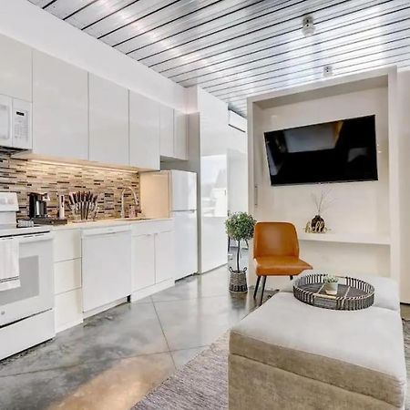 Kcm Mikros Smart Apartments 7 Кливланд Екстериор снимка